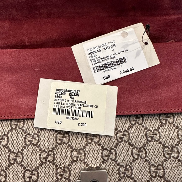 Authentic GG Supreme blooms shoulder bag. Pre loved. Tags still attached. - Picture 5 of 8